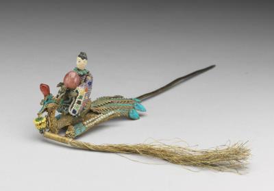 图片[2]-Hairpin decorated with design of a deity presenting a peach of longevity.-China Archive